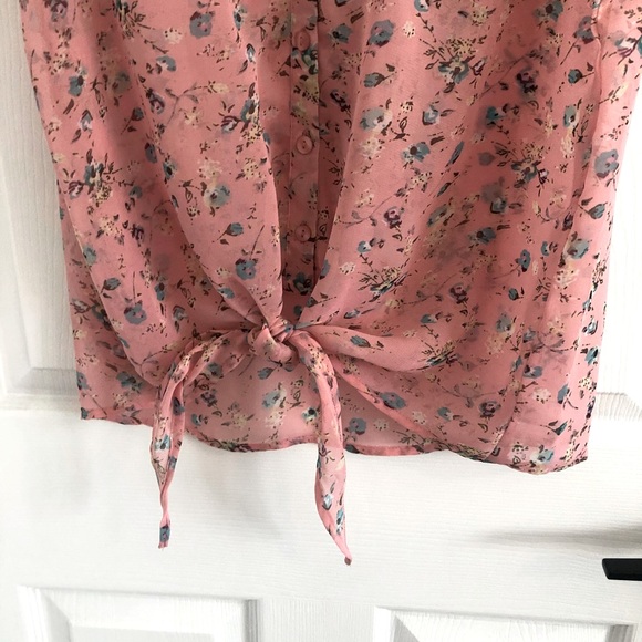 Sheer Button-Down Tie-Up Tank. - Picture 4 of 6